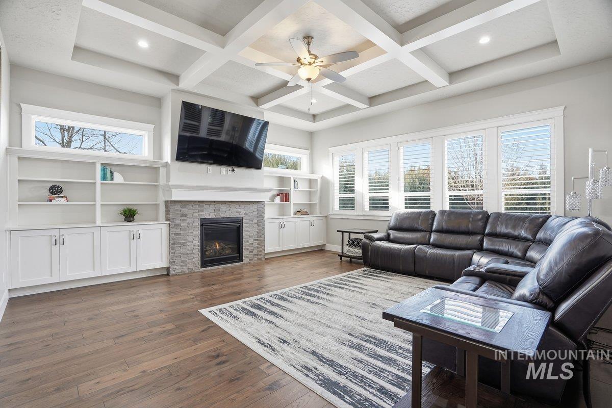 427 E Merino Street, Kuna, Idaho 83634, 4 Bedrooms, 2.5 Bathrooms, Residential For Sale, Price $815,000, 98970722