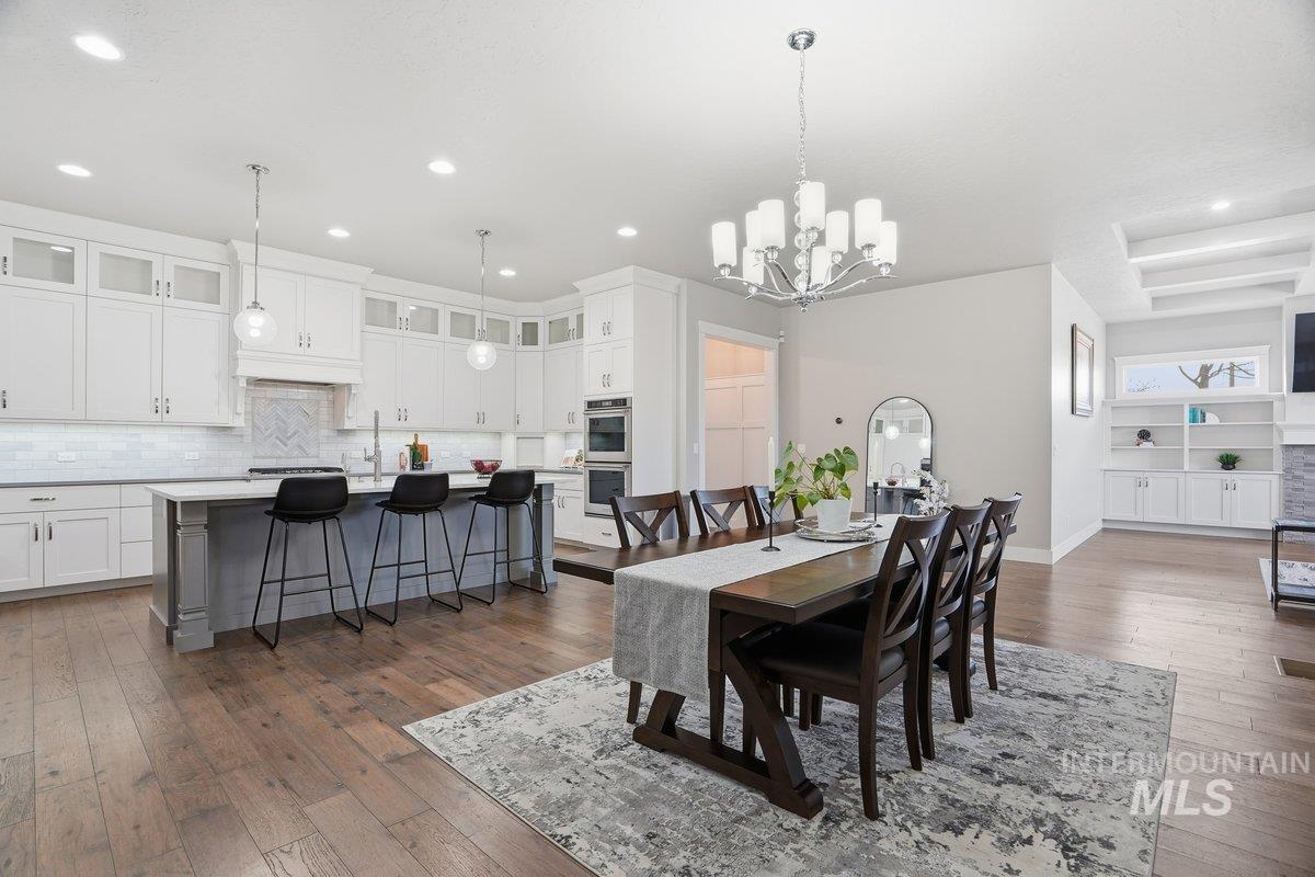 427 E Merino Street, Kuna, Idaho 83634, 4 Bedrooms, 2.5 Bathrooms, Residential For Sale, Price $815,000, 98970722