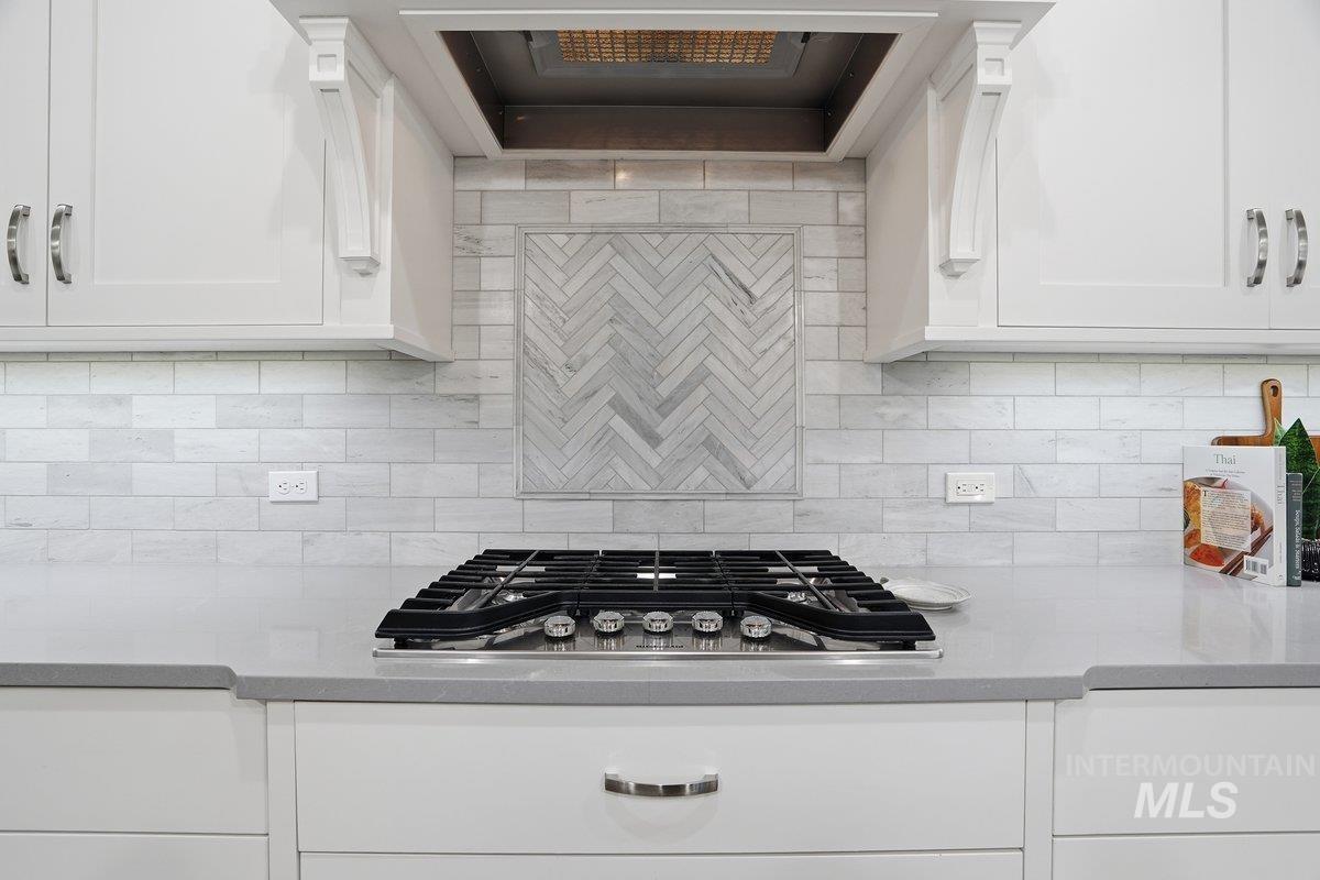 427 E Merino Street, Kuna, Idaho 83634, 4 Bedrooms, 2.5 Bathrooms, Residential For Sale, Price $815,000, 98970722