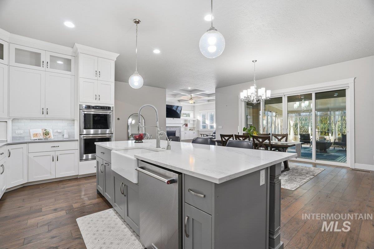 427 E Merino Street, Kuna, Idaho 83634, 4 Bedrooms, 2.5 Bathrooms, Residential For Sale, Price $815,000, 98970722