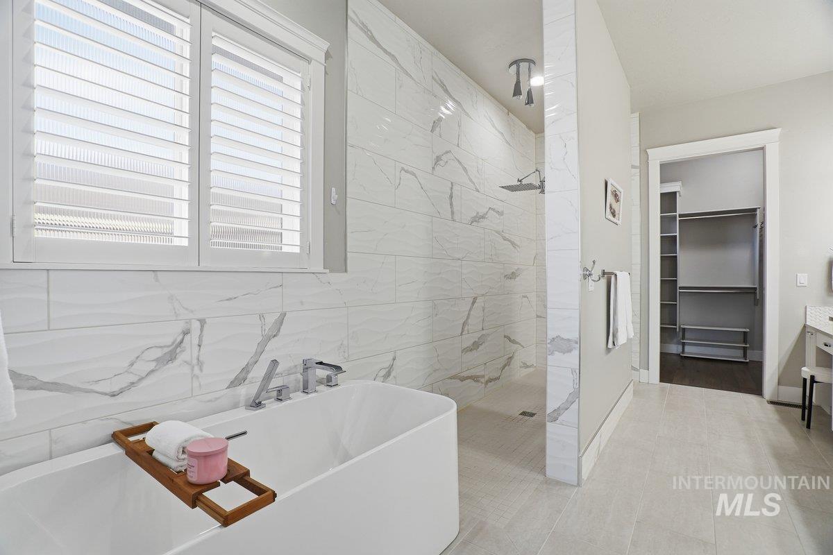 427 E Merino Street, Kuna, Idaho 83634, 4 Bedrooms, 2.5 Bathrooms, Residential For Sale, Price $815,000, 98970722