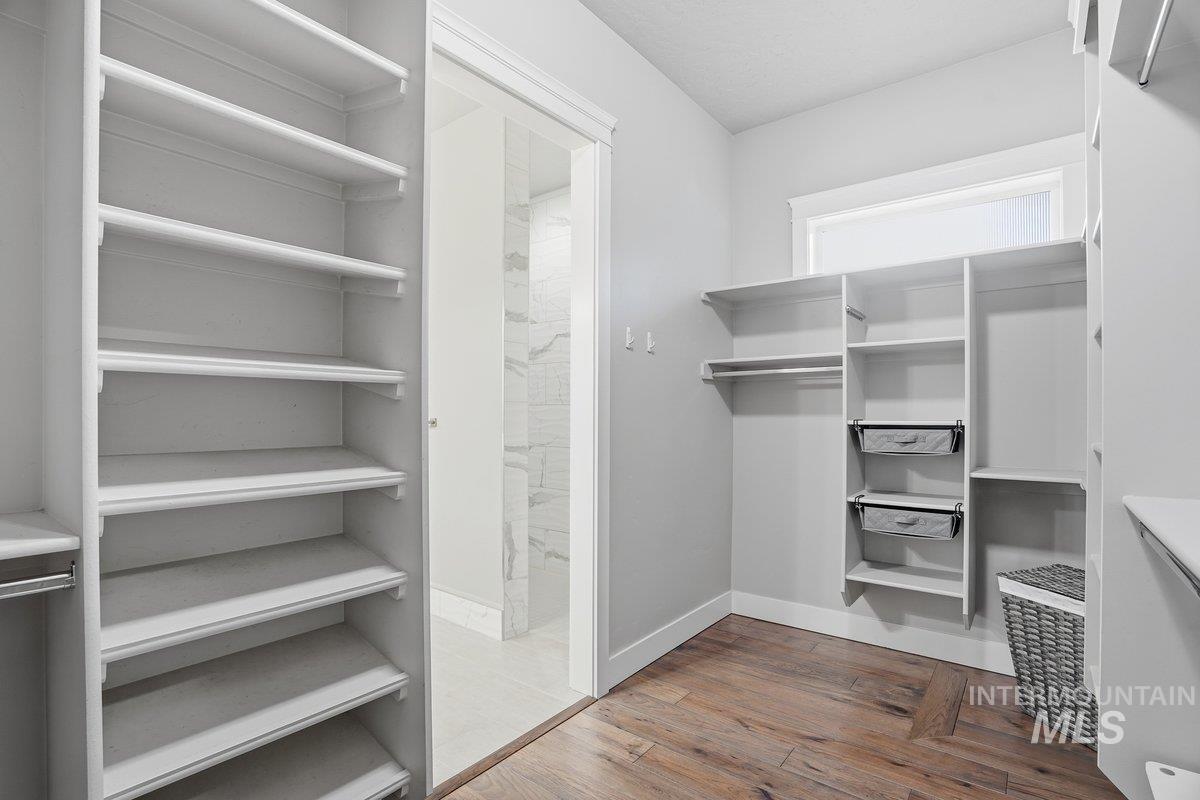 427 E Merino Street, Kuna, Idaho 83634, 4 Bedrooms, 2.5 Bathrooms, Residential For Sale, Price $815,000, 98970722