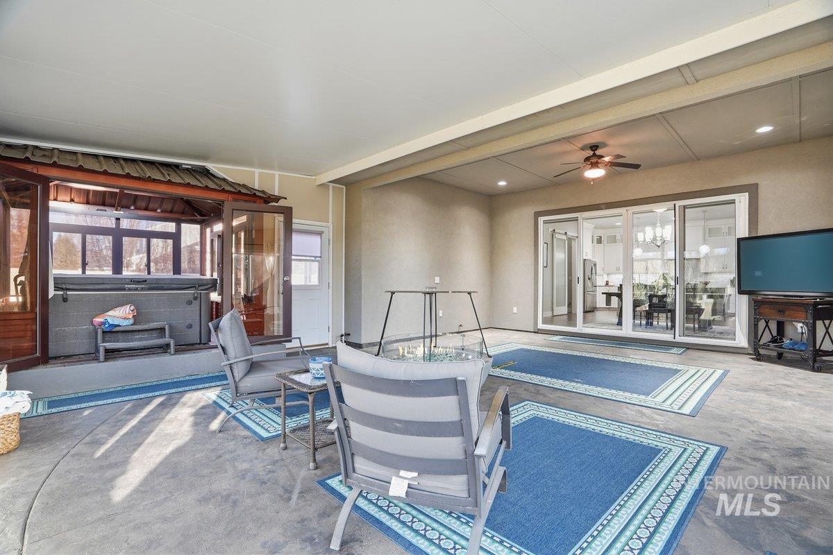 427 E Merino Street, Kuna, Idaho 83634, 4 Bedrooms, 2.5 Bathrooms, Residential For Sale, Price $815,000, 98970722