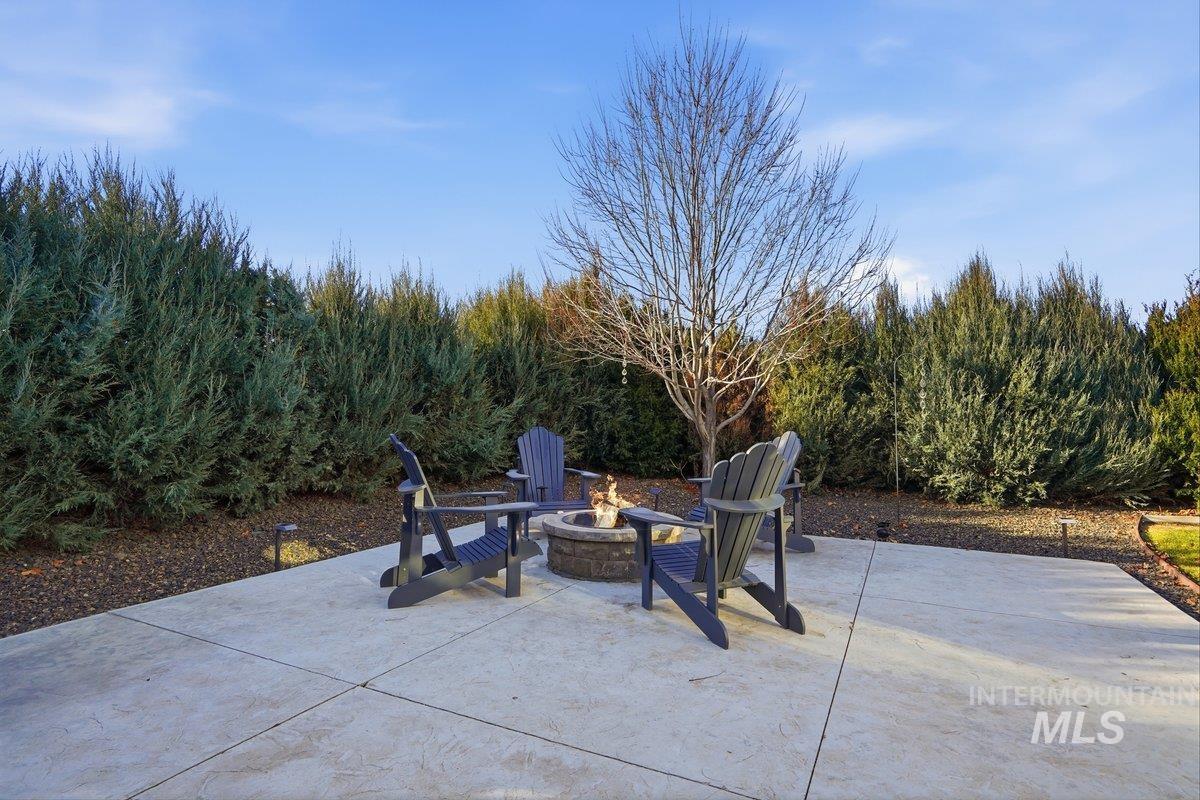 427 E Merino Street, Kuna, Idaho 83634, 4 Bedrooms, 2.5 Bathrooms, Residential For Sale, Price $815,000, 98970722