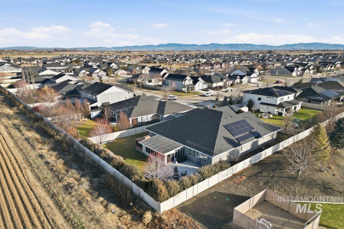 427 E Merino Street, Kuna, Idaho 83634, 4 Bedrooms, 2.5 Bathrooms, Residential For Sale, Price $815,000, 98970722