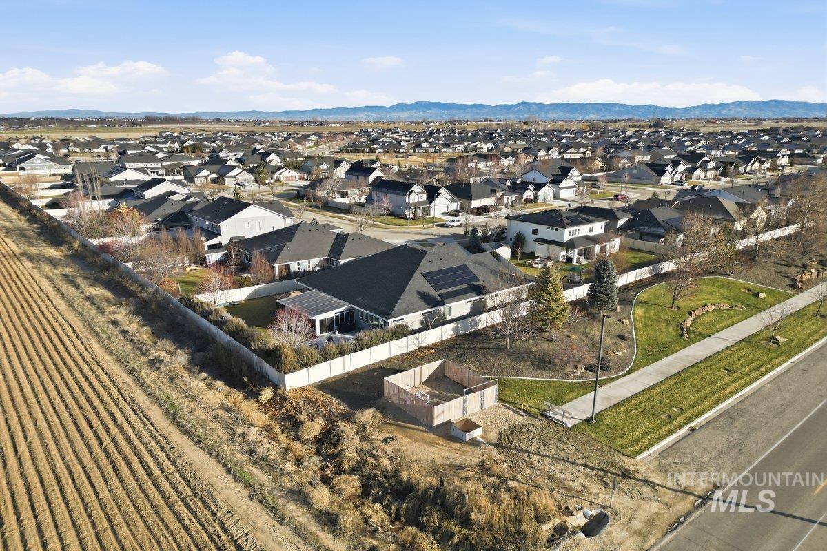 427 E Merino Street, Kuna, Idaho 83634, 4 Bedrooms, 2.5 Bathrooms, Residential For Sale, Price $815,000, 98970722