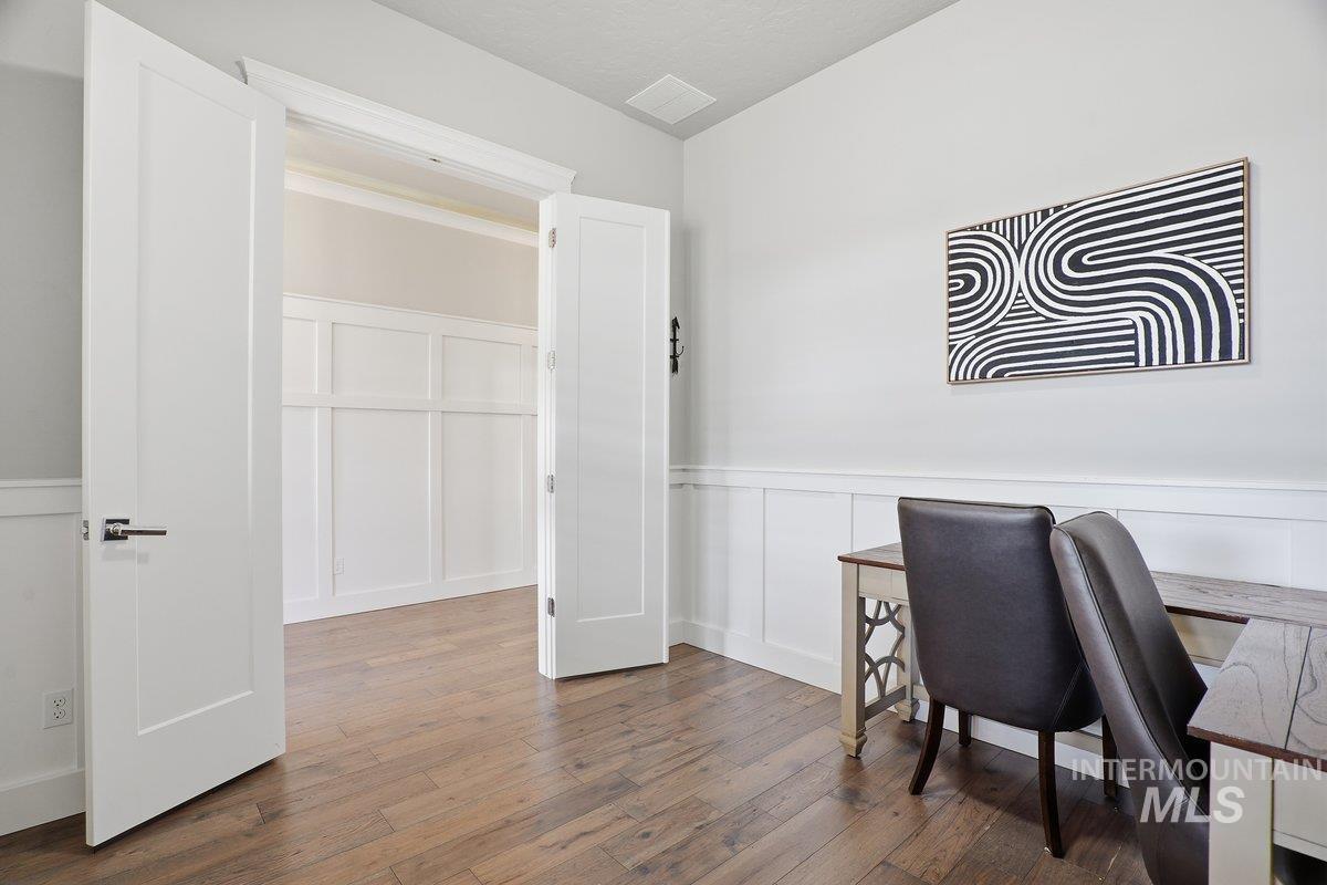 427 E Merino Street, Kuna, Idaho 83634, 4 Bedrooms, 2.5 Bathrooms, Residential For Sale, Price $815,000, 98970722