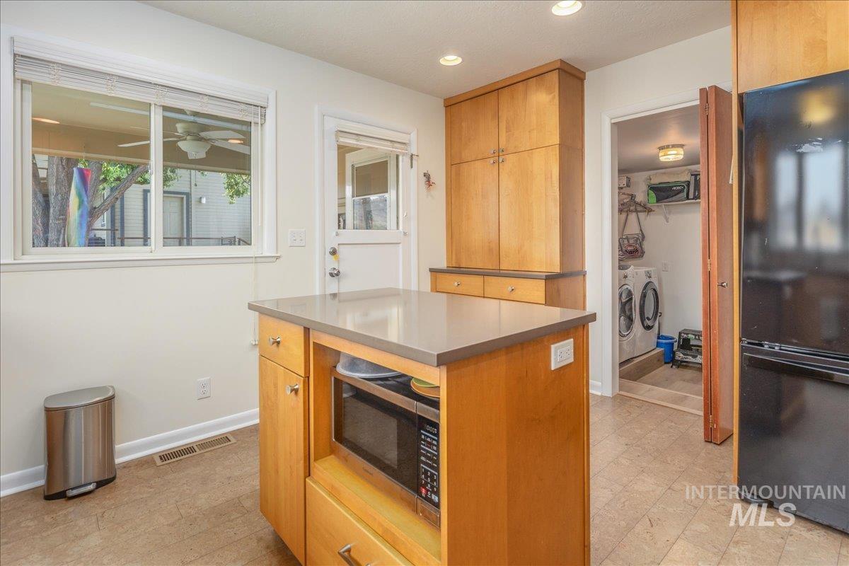 92 W Horizon Dr, Boise, Idaho 83702, 3 Bedrooms, 2 Bathrooms, Residential For Sale, Price $919,900, 98970725