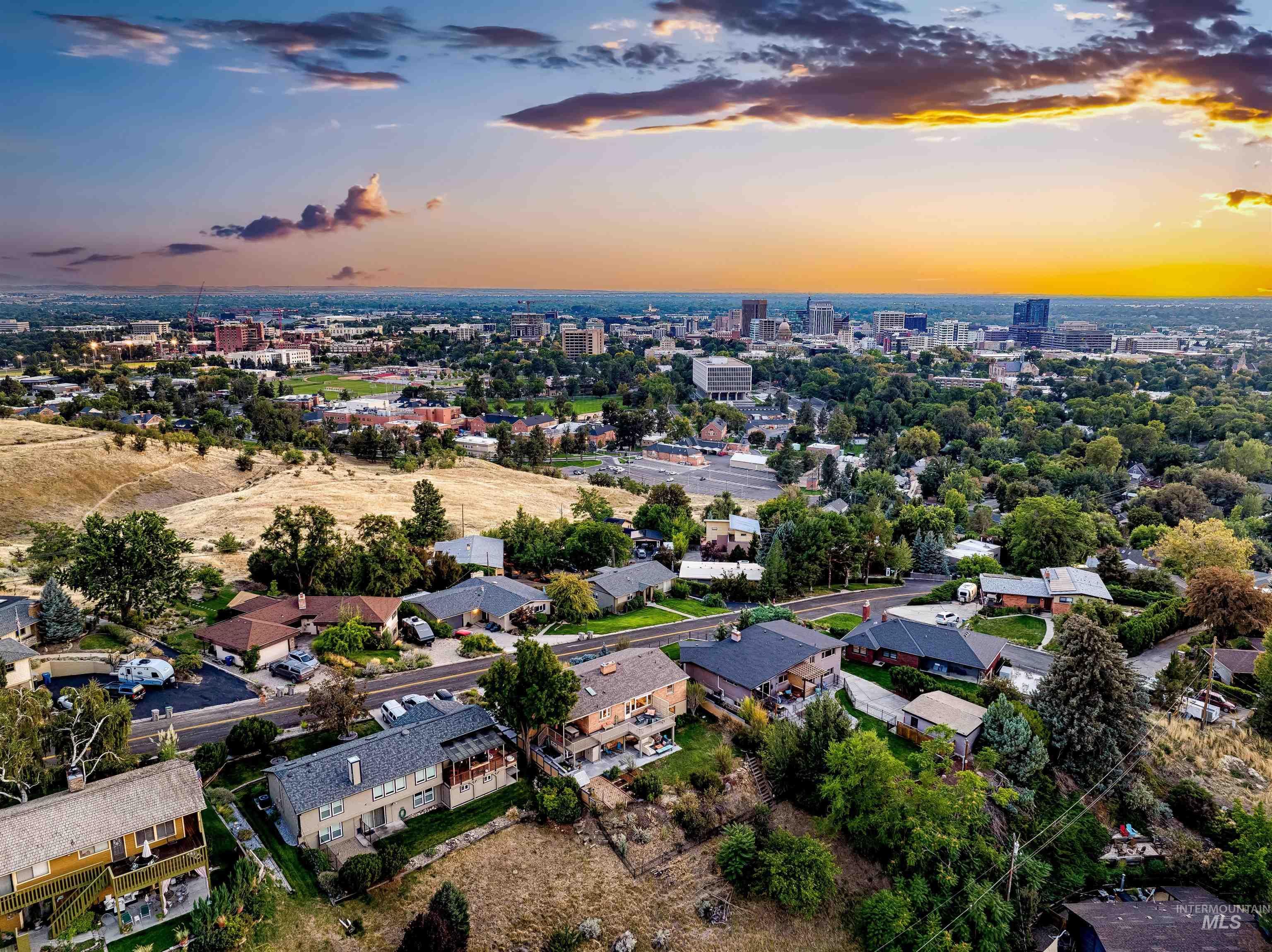 92 W Horizon Dr, Boise, Idaho 83702, 3 Bedrooms, 2 Bathrooms, Residential For Sale, Price $919,900, 98970725