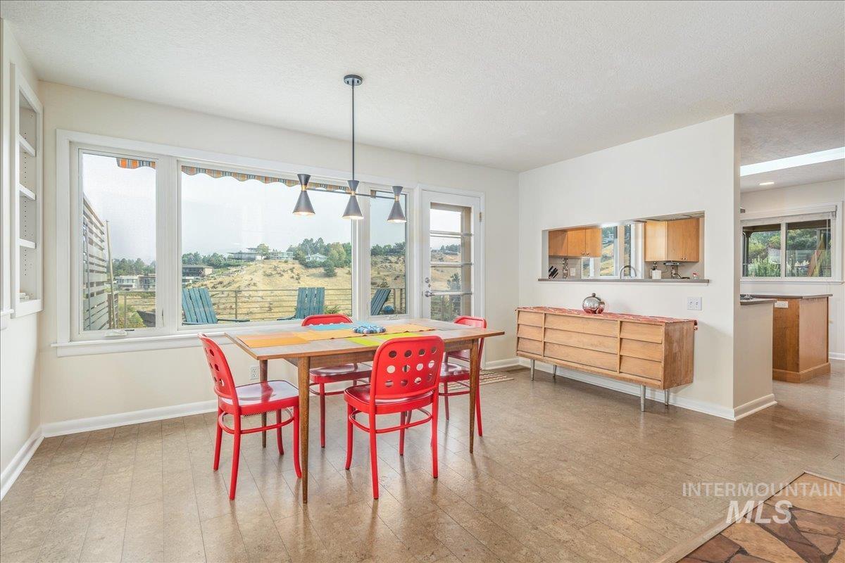 92 W Horizon Dr, Boise, Idaho 83702, 3 Bedrooms, 2 Bathrooms, Residential For Sale, Price $919,900, 98970725