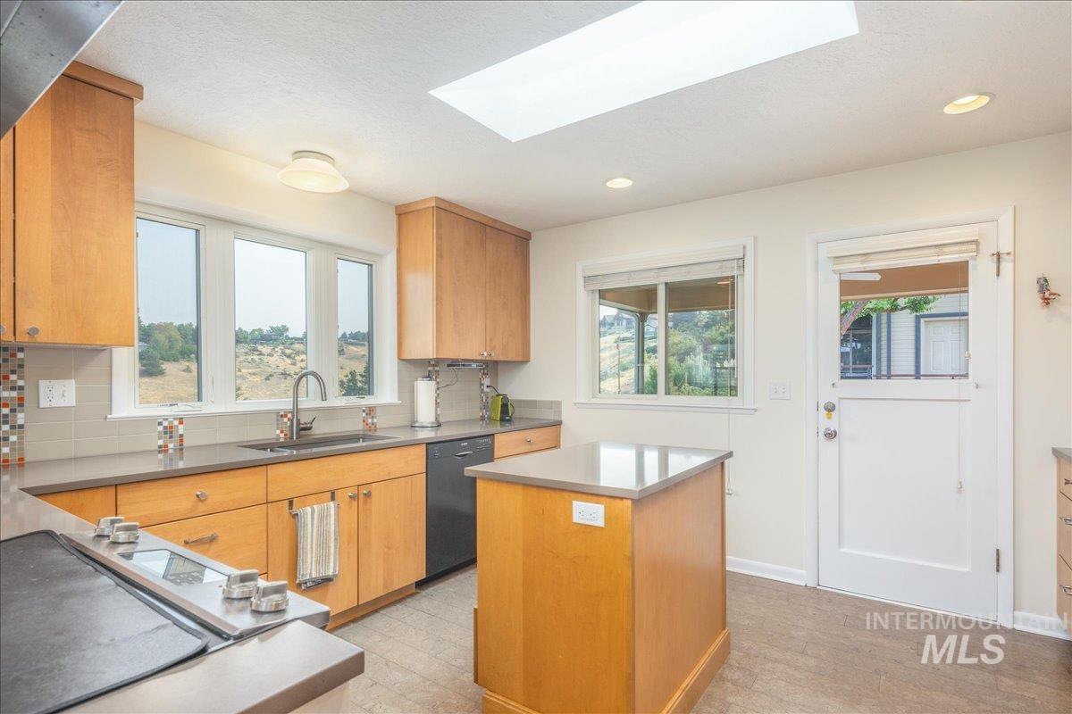 92 W Horizon Dr, Boise, Idaho 83702, 3 Bedrooms, 2 Bathrooms, Residential For Sale, Price $919,900, 98970725