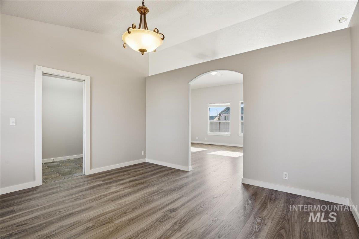 1012 NW 24th St, Fruitland, Idaho 83619-0000, 3 Bedrooms, 2 Bathrooms, Residential For Sale, Price $379,000,MLS 98970734