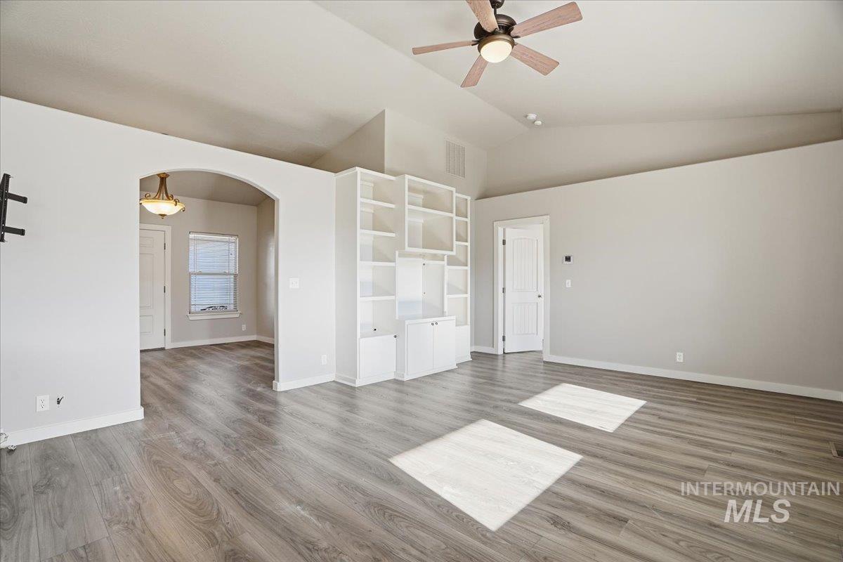 1012 NW 24th St, Fruitland, Idaho 83619-0000, 3 Bedrooms, 2 Bathrooms, Residential For Sale, Price $379,000,MLS 98970734