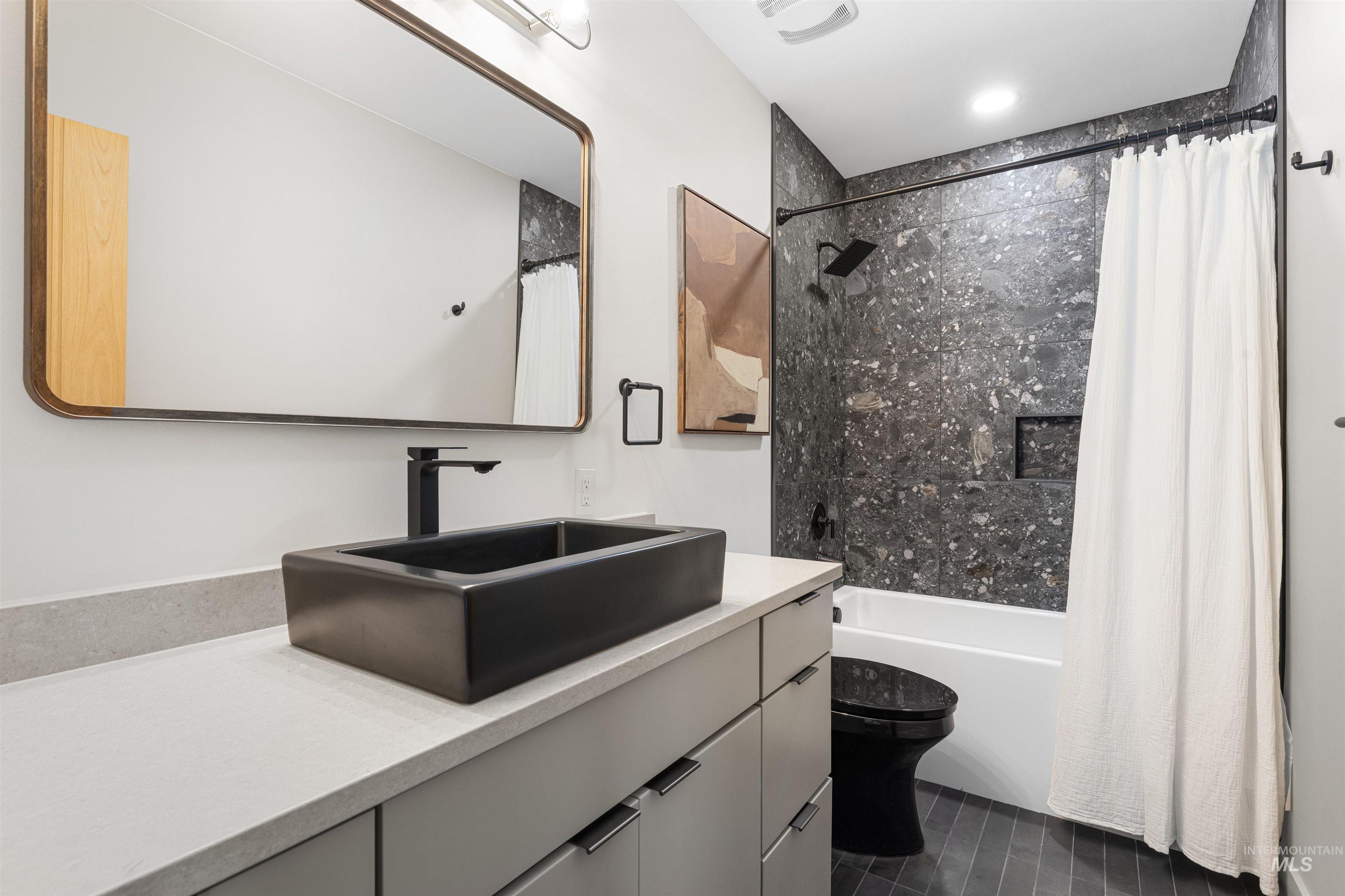 5793 S Brian Way, Boise, Idaho 83716-8850, 3 Bedrooms, 3.5 Bathrooms, Residential For Sale, Price $1,250,000,MLS 98970740