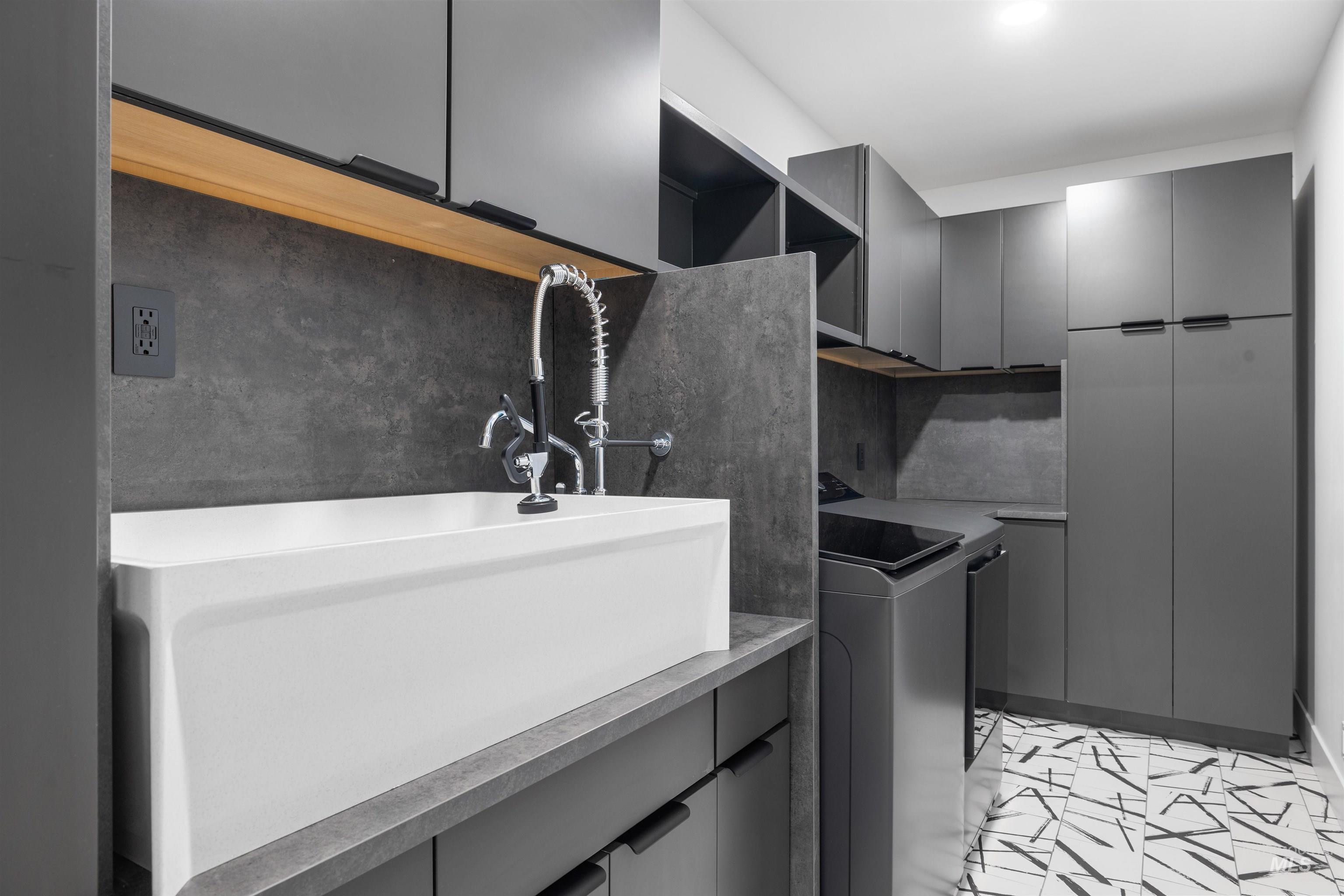 5793 S Brian Way, Boise, Idaho 83716-8850, 3 Bedrooms, 3.5 Bathrooms, Residential For Sale, Price $1,250,000,MLS 98970740