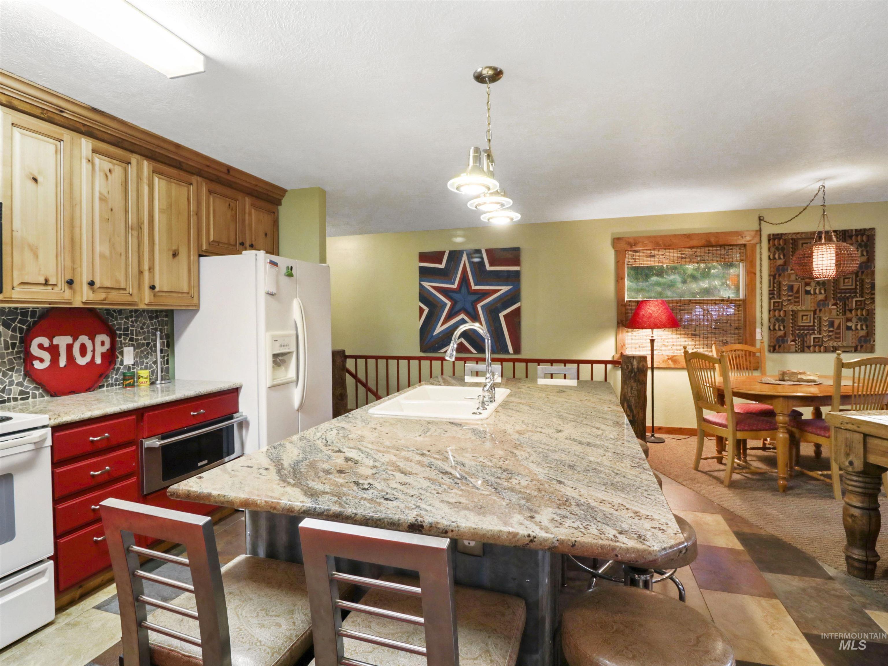 605 West Mountain Road, Cascade, Idaho 83611, 3 Bedrooms, 2 Bathrooms, Residential For Sale, Price $775,000,MLS 98970743