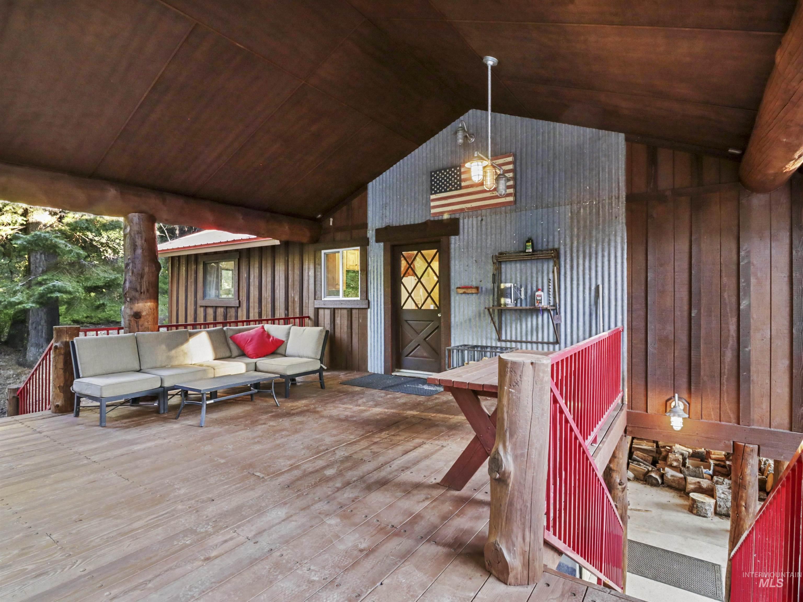 605 West Mountain Road, Cascade, Idaho 83611, 3 Bedrooms, 2 Bathrooms, Residential For Sale, Price $775,000,MLS 98970743