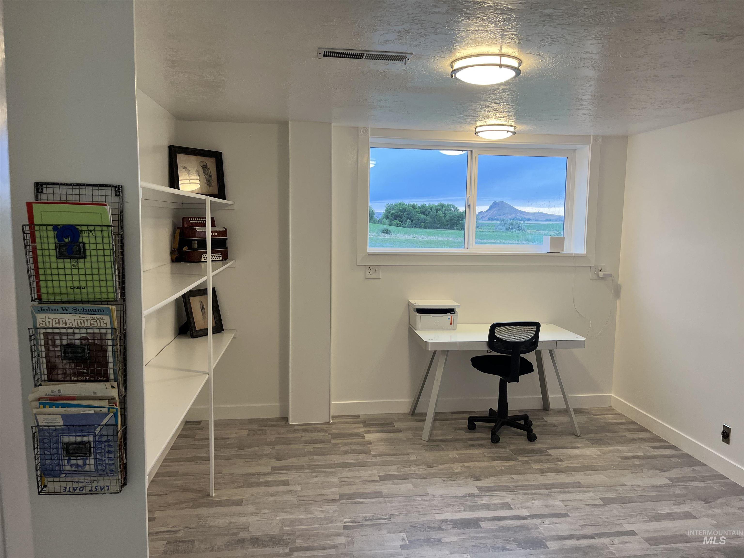 627 Sugar Ave, Ontario, Oregon 97914, 5 Bedrooms, 3 Bathrooms, Residential For Sale, Price $549,000,MLS 98970748