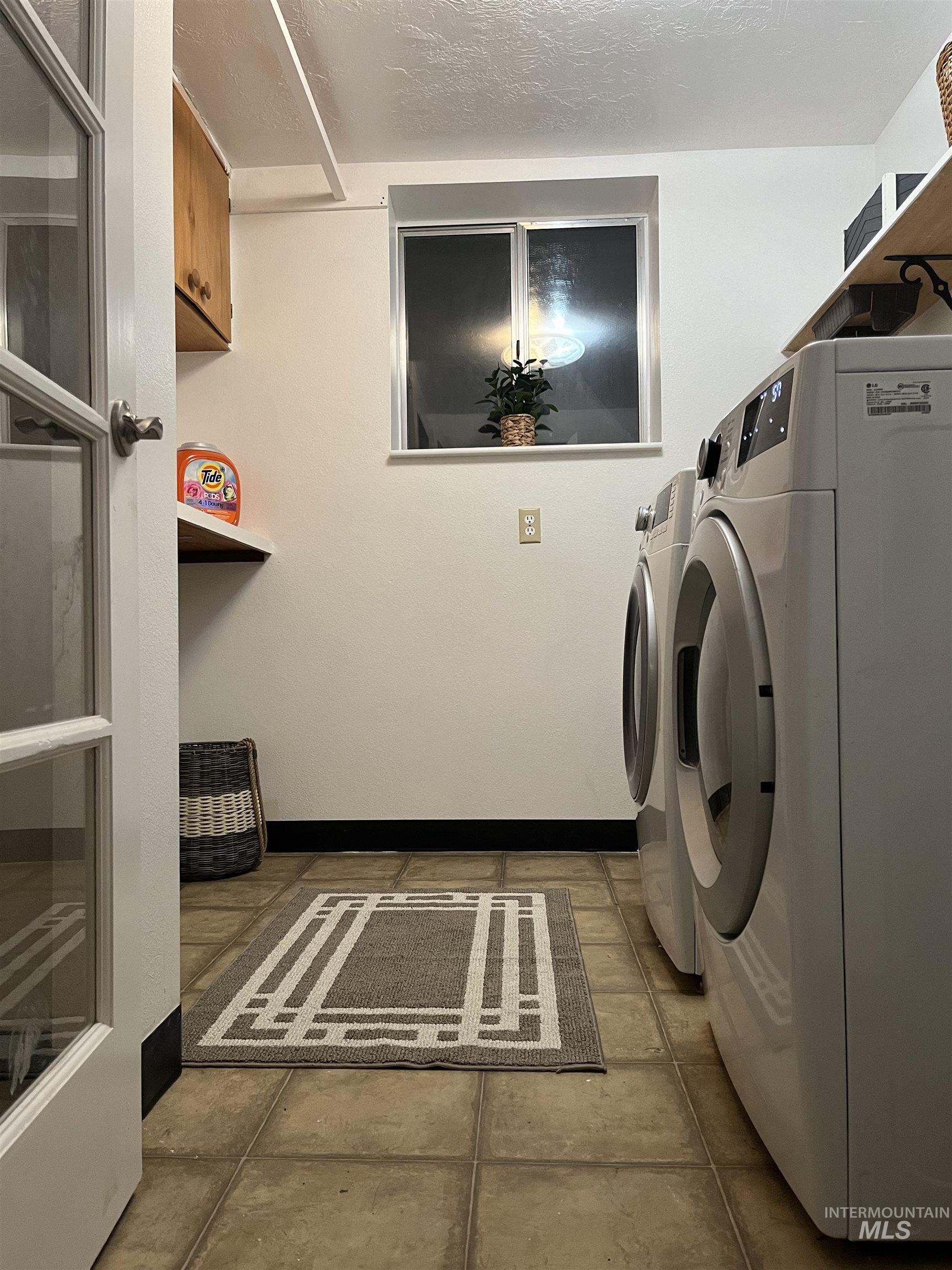 627 Sugar Ave, Ontario, Oregon 97914, 5 Bedrooms, 3 Bathrooms, Residential For Sale, Price $549,000,MLS 98970748