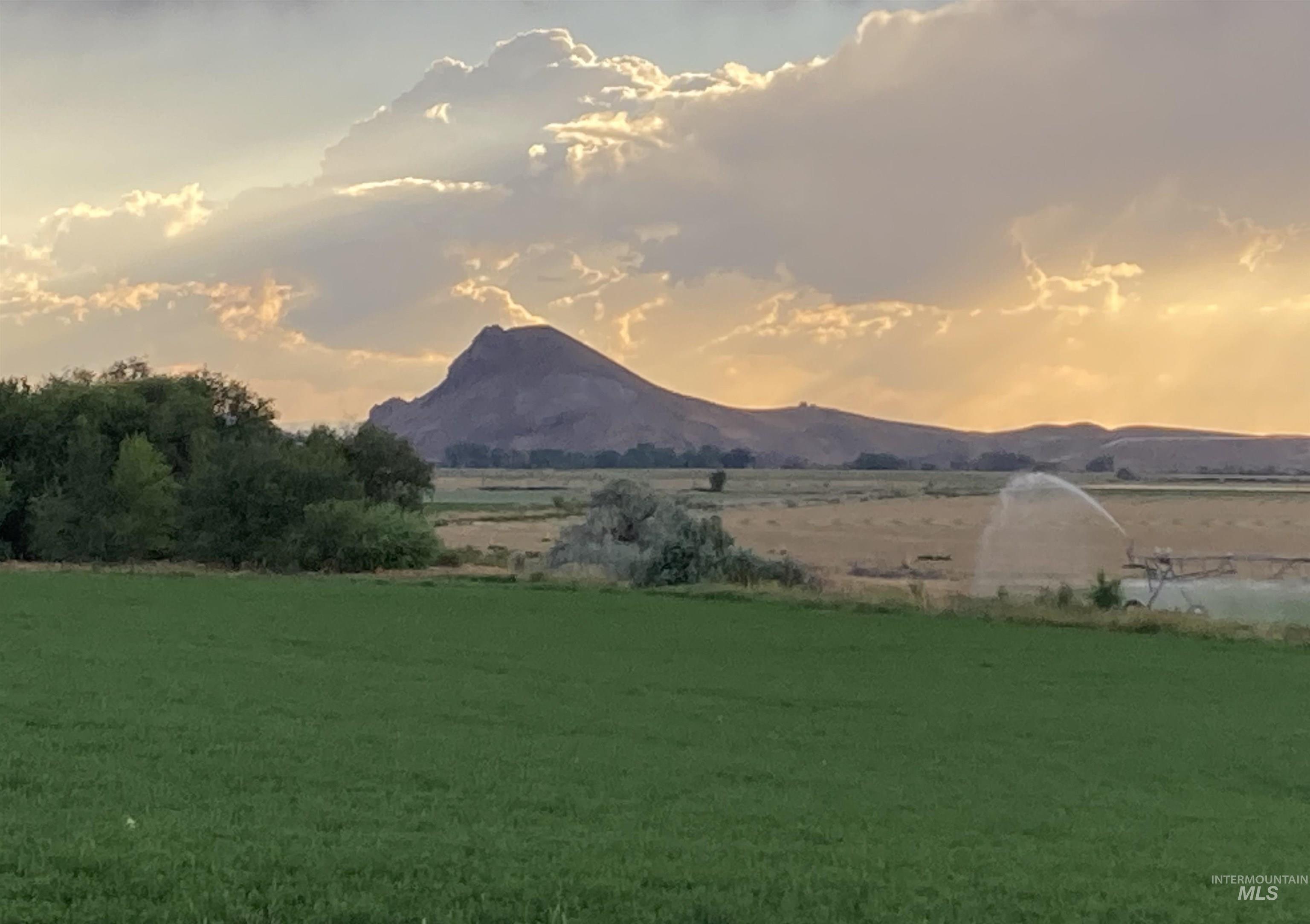 627 Sugar Ave, Ontario, Oregon 97914, 5 Bedrooms, 3 Bathrooms, Residential For Sale, Price $549,000,MLS 98970748