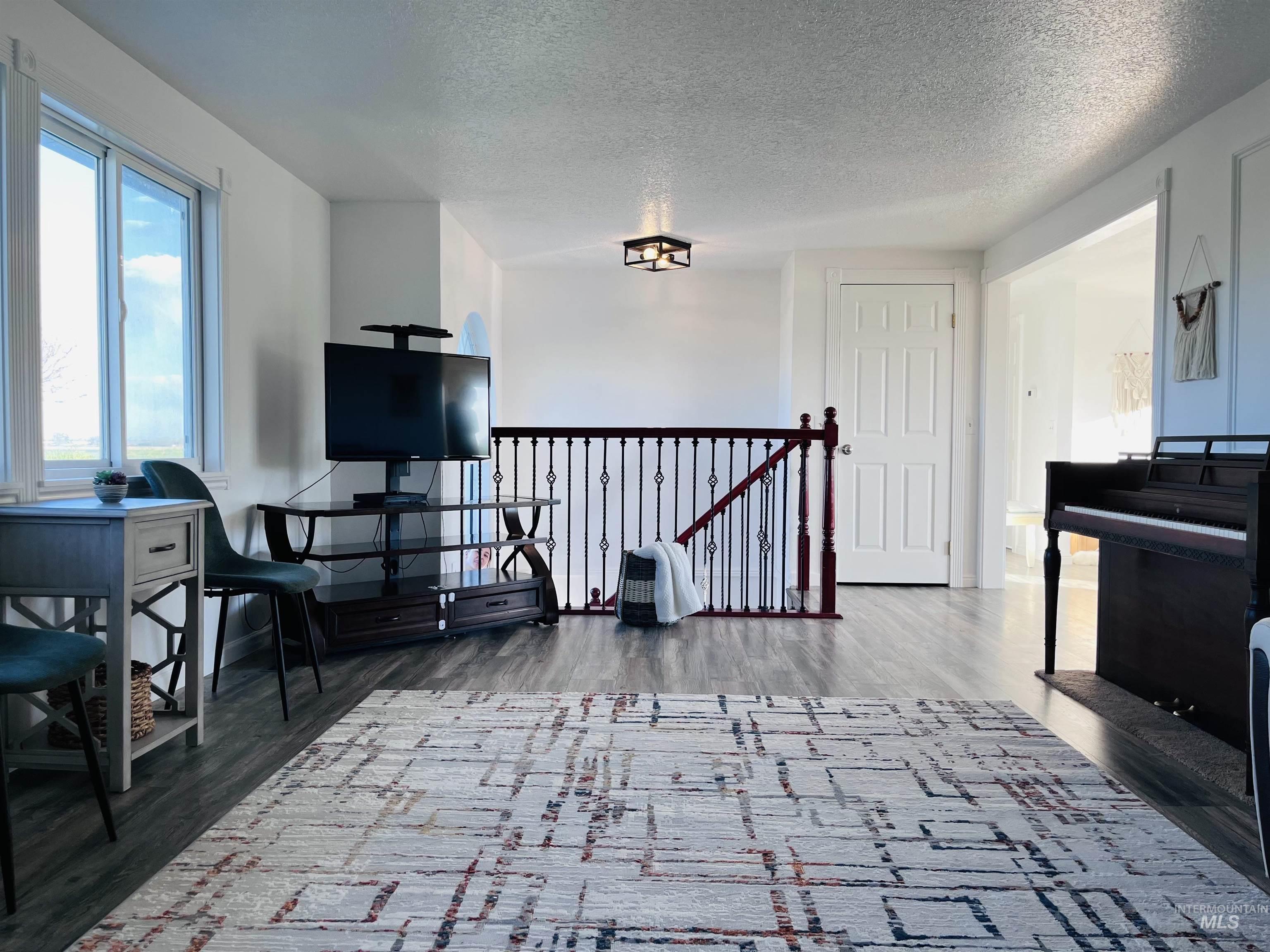 627 Sugar Ave, Ontario, Oregon 97914, 5 Bedrooms, 3 Bathrooms, Residential For Sale, Price $549,000,MLS 98970748