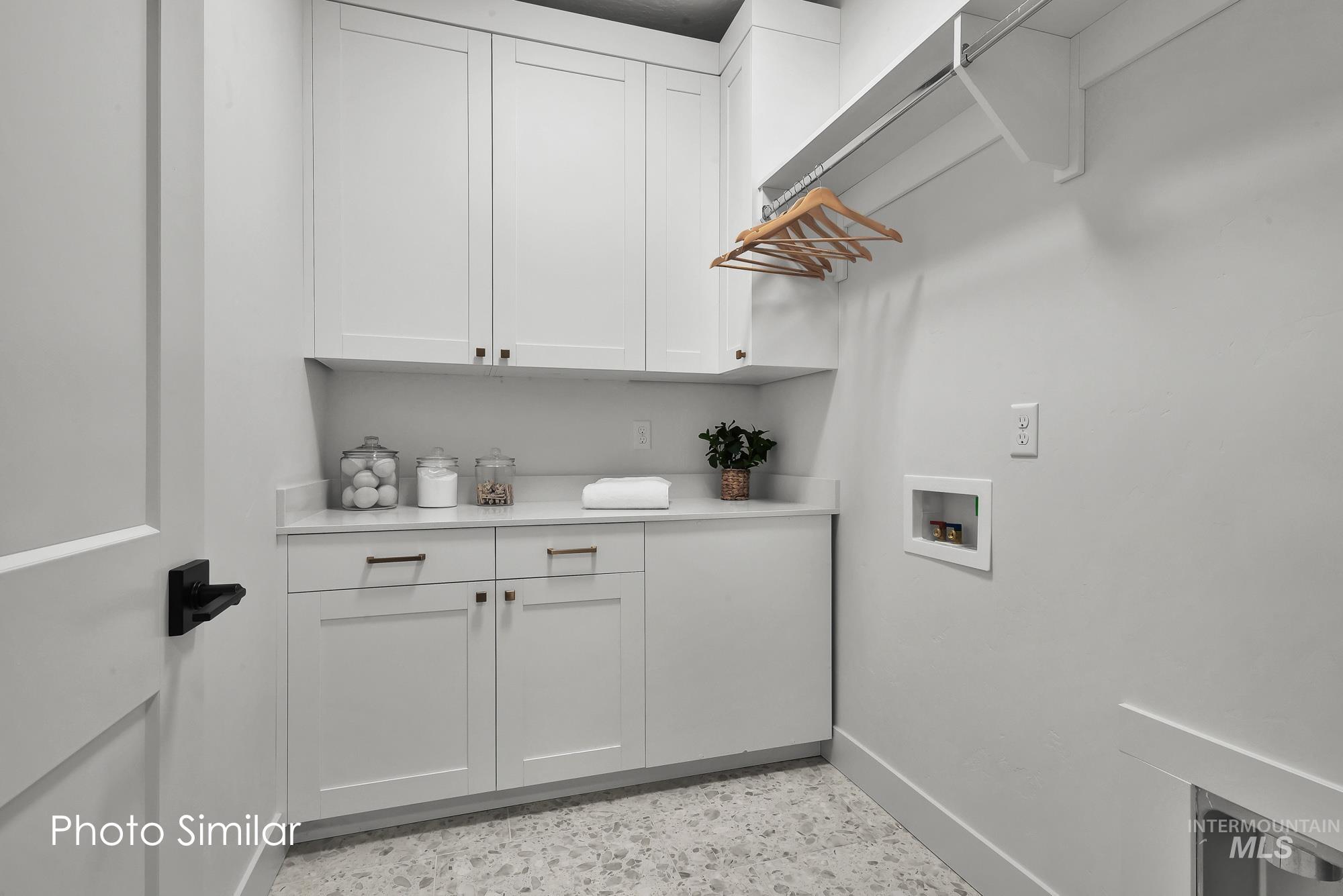 9701 W Snow Wolf Ln, Star, Idaho 83669, 3 Bedrooms, 2 Bathrooms, Residential For Sale, Price $709,900,MLS 98970750