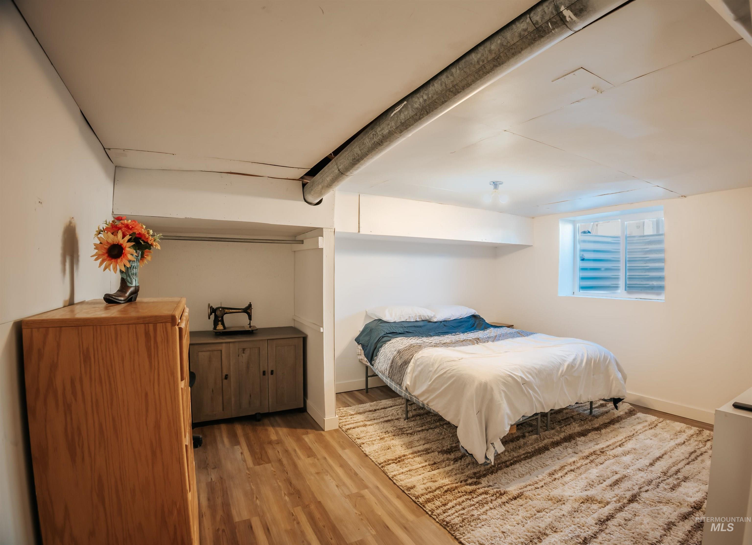 713 8th Ave N, Buhl, Idaho 83316, 5 Bedrooms, 2 Bathrooms, Residential For Sale, Price $299,999,MLS 98970751