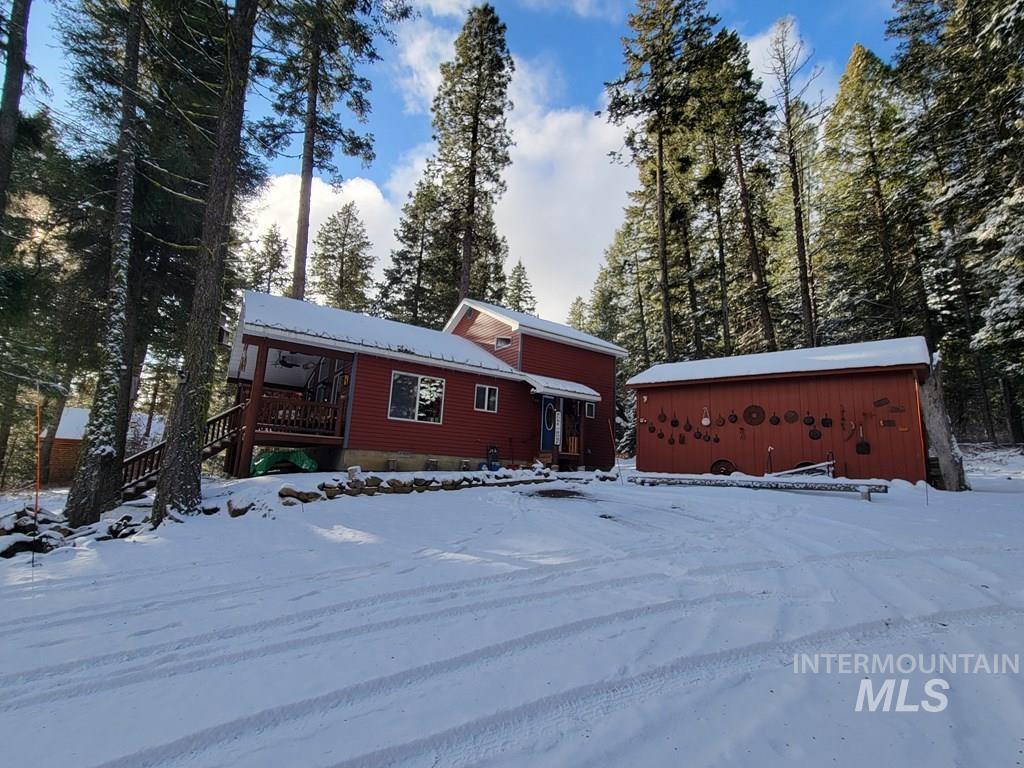 617 West Mountain Rd, Cascade, Idaho 83611, 2 Bedrooms, 2 Bathrooms, Residential For Sale, Price $529,900,MLS 98970754