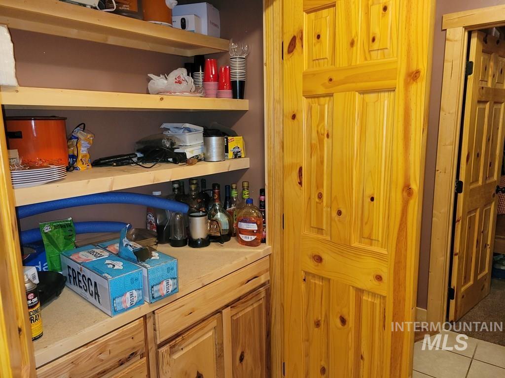 617 West Mountain Rd, Cascade, Idaho 83611, 2 Bedrooms, 2 Bathrooms, Residential For Sale, Price $529,900,MLS 98970754