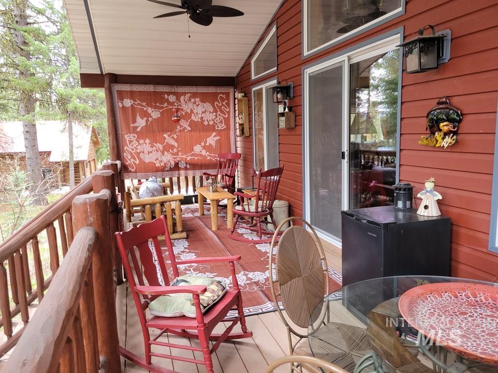 617 West Mountain Rd, Cascade, Idaho 83611, 2 Bedrooms, 2 Bathrooms, Residential For Sale, Price $529,900,MLS 98970754