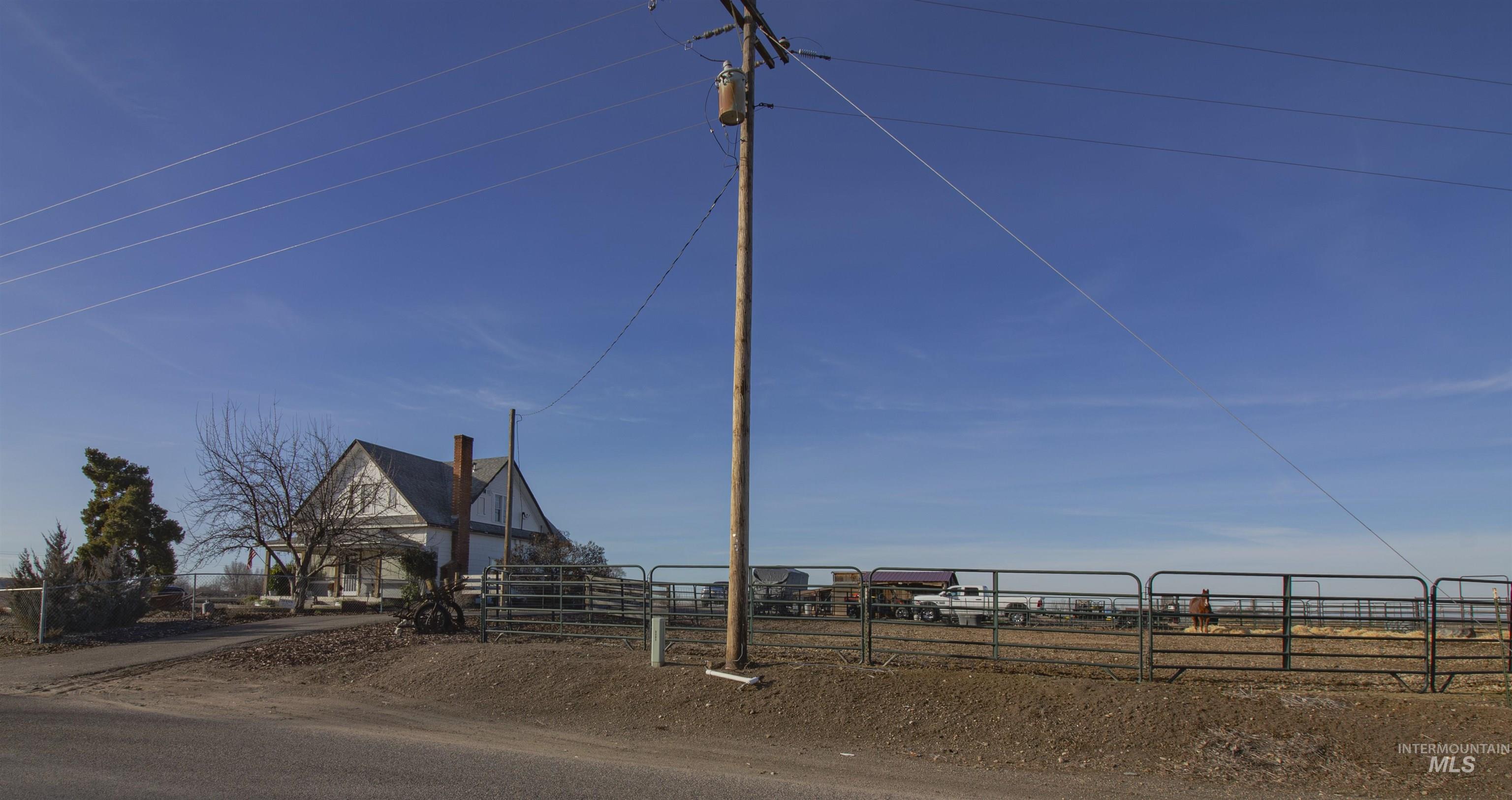 5805 Custer Road, New Plymouth, Idaho 83655, 4 Bedrooms, 2 Bathrooms, Residential For Sale, Price $495,900,MLS 98970755