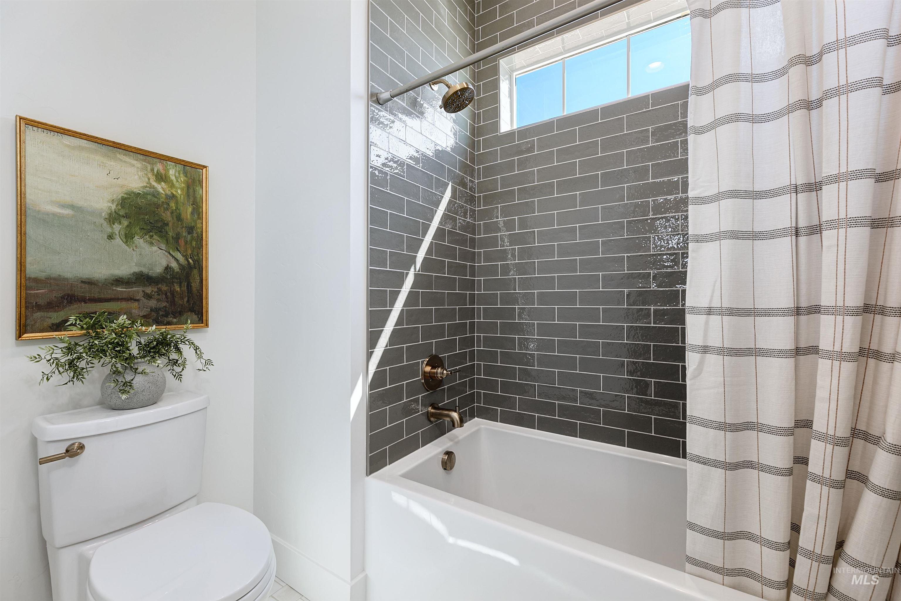 5641 W Haughburn Dr, Eagle, Idaho 83616-1444, 3 Bedrooms, 2.5 Bathrooms, Residential For Sale, Price $1,250,000,MLS 98970766