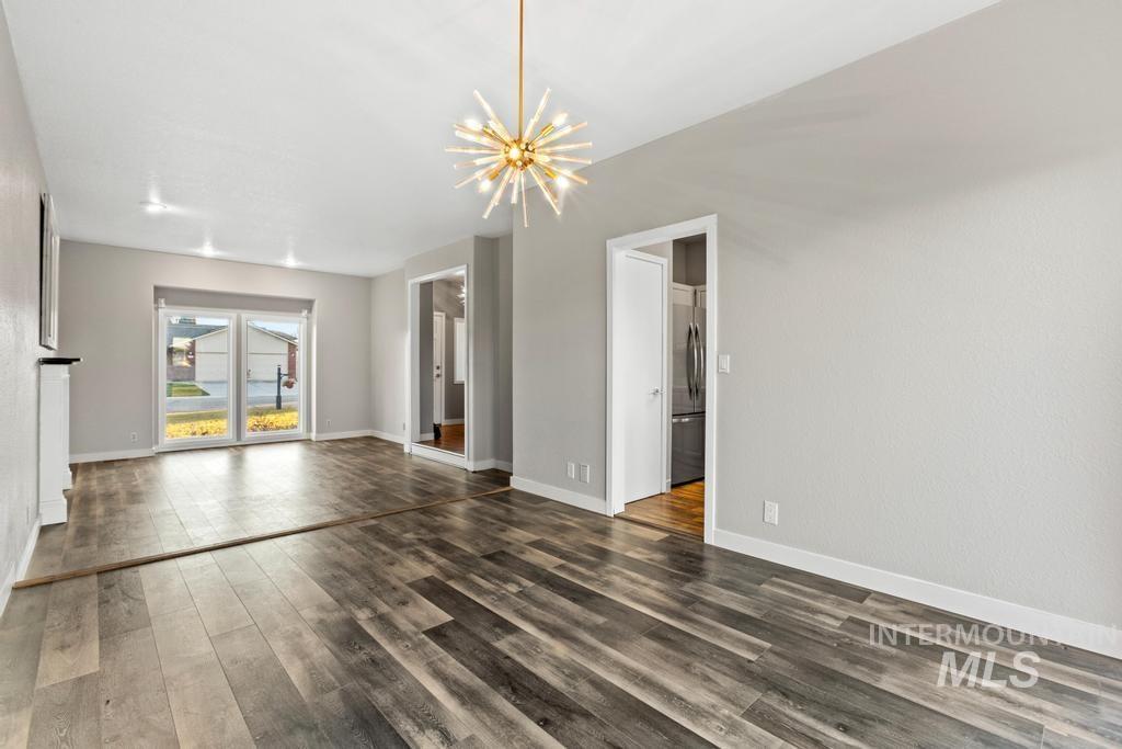 3684 W Stanwich Dr, Meridian, Idaho 83646, 4 Bedrooms, 3 Bathrooms, Residential For Sale, Price $549,000,MLS 98970768