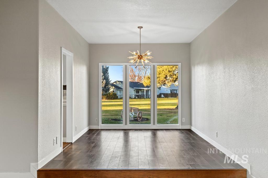 3684 W Stanwich Dr, Meridian, Idaho 83646, 4 Bedrooms, 3 Bathrooms, Residential For Sale, Price $549,000,MLS 98970768