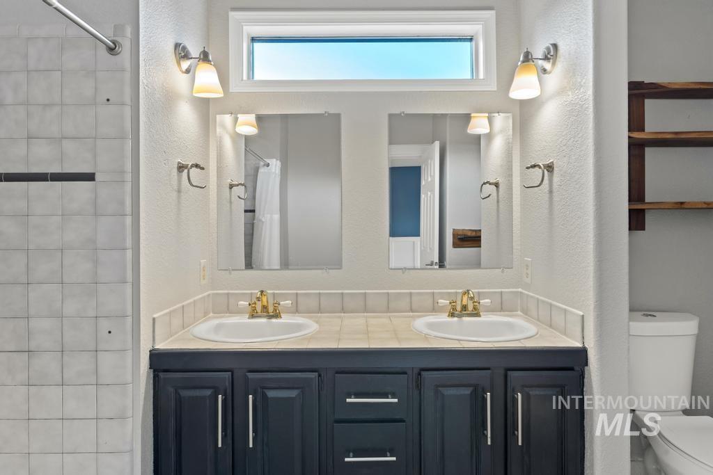 3684 W Stanwich Dr, Meridian, Idaho 83646, 4 Bedrooms, 3 Bathrooms, Residential For Sale, Price $549,000,MLS 98970768