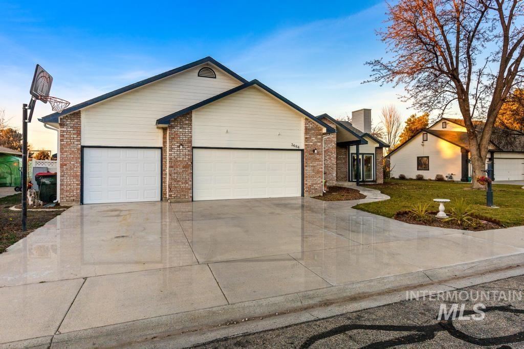 3684 W Stanwich Dr, Meridian, Idaho 83646, 4 Bedrooms, 3 Bathrooms, Residential For Sale, Price $549,000,MLS 98970768