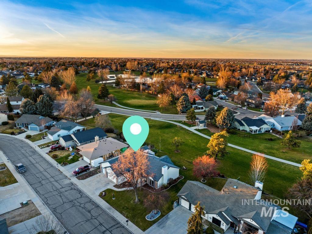 3684 W Stanwich Dr, Meridian, Idaho 83646, 4 Bedrooms, 3 Bathrooms, Residential For Sale, Price $549,000,MLS 98970768