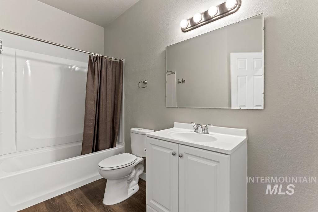 3684 W Stanwich Dr, Meridian, Idaho 83646, 4 Bedrooms, 3 Bathrooms, Residential For Sale, Price $549,000,MLS 98970768