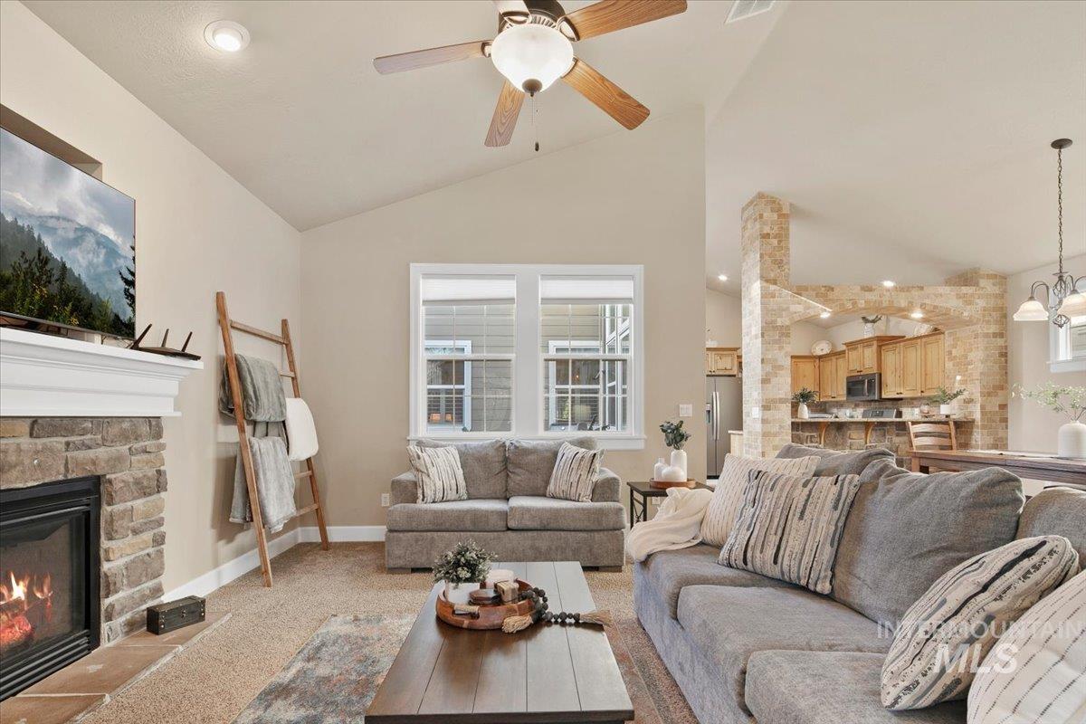 3965 N Heritage View Ave, Meridian, Idaho 83646, 3 Bedrooms, 2.5 Bathrooms, Residential For Sale, Price $524,900,MLS 98970771