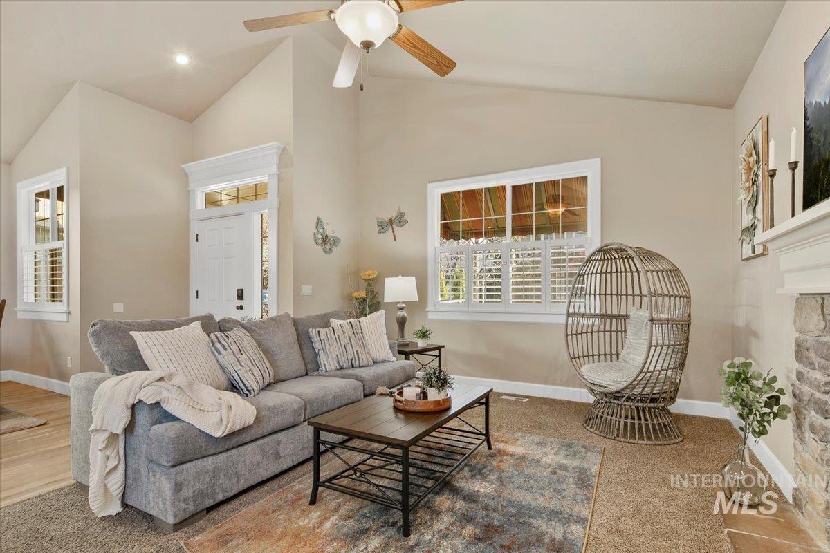 3965 N Heritage View Ave, Meridian, Idaho 83646, 3 Bedrooms, 2.5 Bathrooms, Residential For Sale, Price $524,900,MLS 98970771