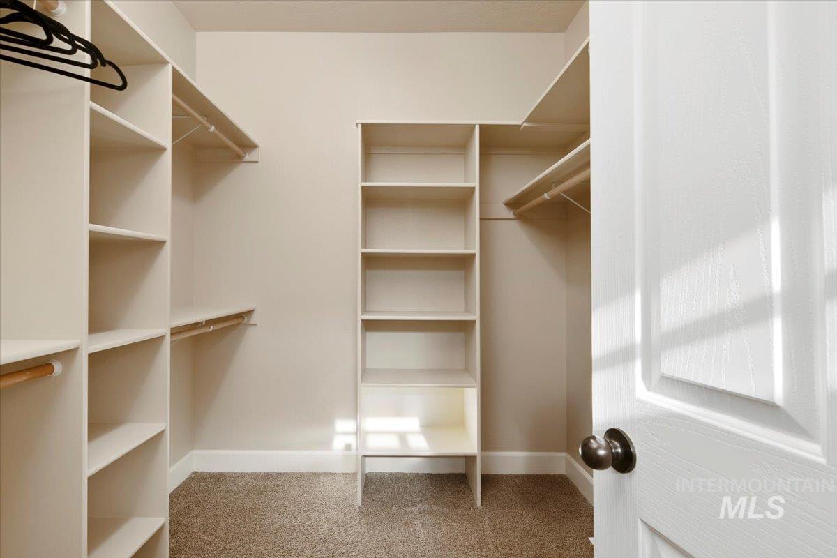 3965 N Heritage View Ave, Meridian, Idaho 83646, 3 Bedrooms, 2.5 Bathrooms, Residential For Sale, Price $524,900,MLS 98970771