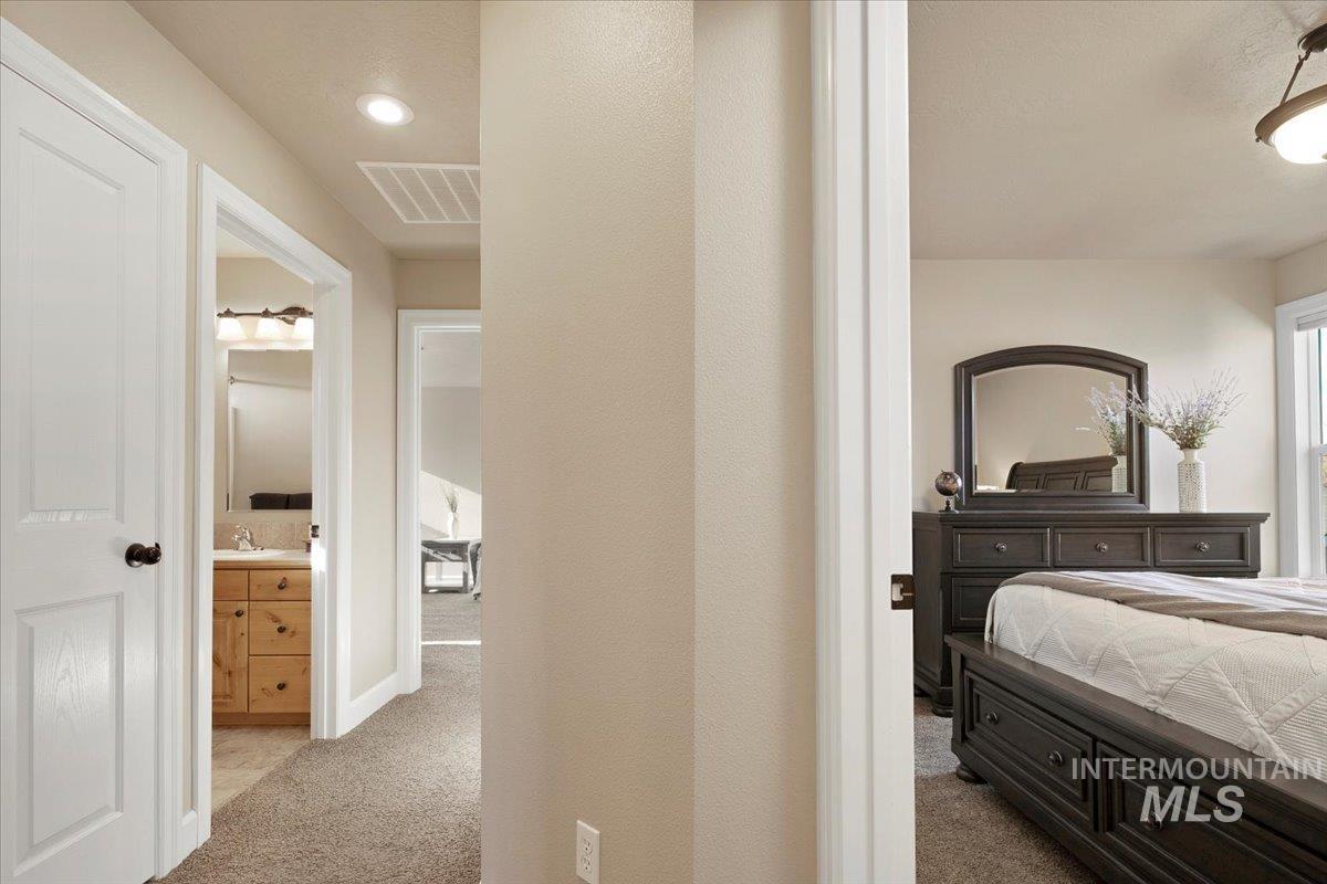 3965 N Heritage View Ave, Meridian, Idaho 83646, 3 Bedrooms, 2.5 Bathrooms, Residential For Sale, Price $524,900,MLS 98970771