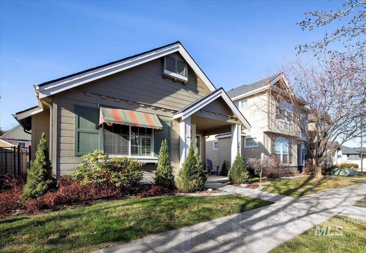 3965 N Heritage View Ave, Meridian, Idaho 83646, 3 Bedrooms, 2.5 Bathrooms, Residential For Sale, Price $524,900,MLS 98970771