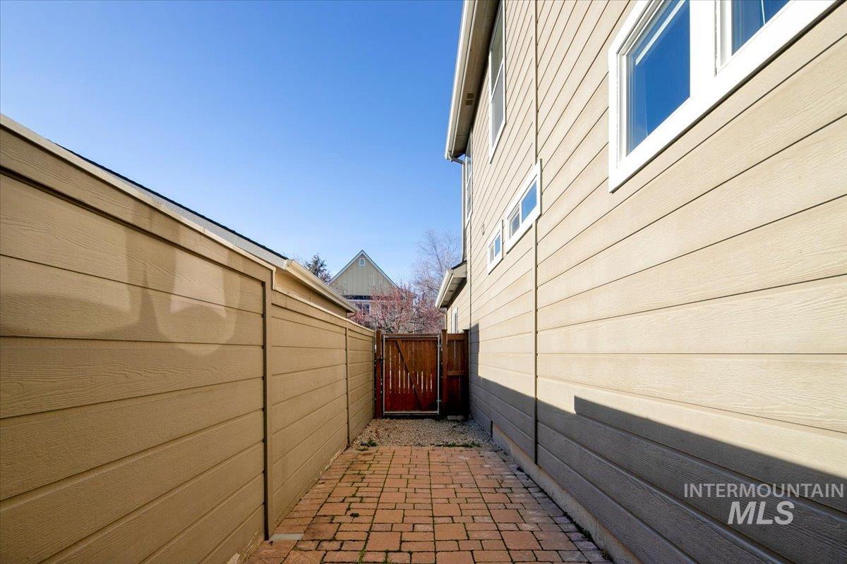 3965 N Heritage View Ave, Meridian, Idaho 83646, 3 Bedrooms, 2.5 Bathrooms, Residential For Sale, Price $524,900,MLS 98970771