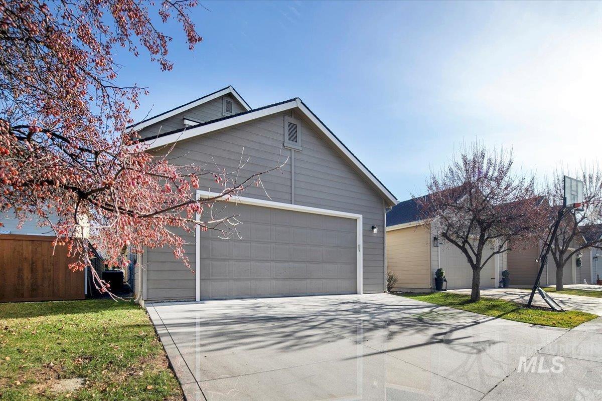 3965 N Heritage View Ave, Meridian, Idaho 83646, 3 Bedrooms, 2.5 Bathrooms, Residential For Sale, Price $524,900,MLS 98970771