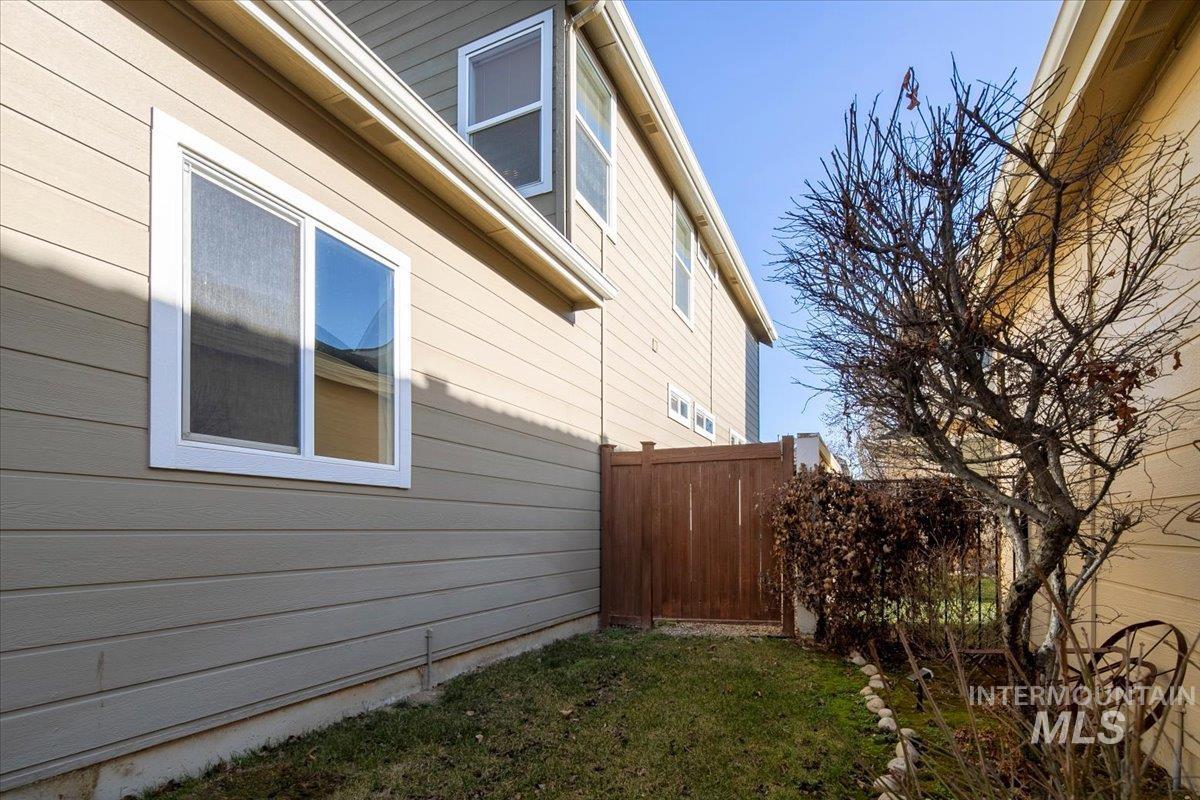 3965 N Heritage View Ave, Meridian, Idaho 83646, 3 Bedrooms, 2.5 Bathrooms, Residential For Sale, Price $524,900,MLS 98970771