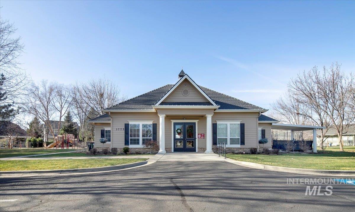 3965 N Heritage View Ave, Meridian, Idaho 83646, 3 Bedrooms, 2.5 Bathrooms, Residential For Sale, Price $524,900,MLS 98970771