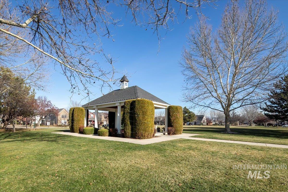 3965 N Heritage View Ave, Meridian, Idaho 83646, 3 Bedrooms, 2.5 Bathrooms, Residential For Sale, Price $524,900,MLS 98970771