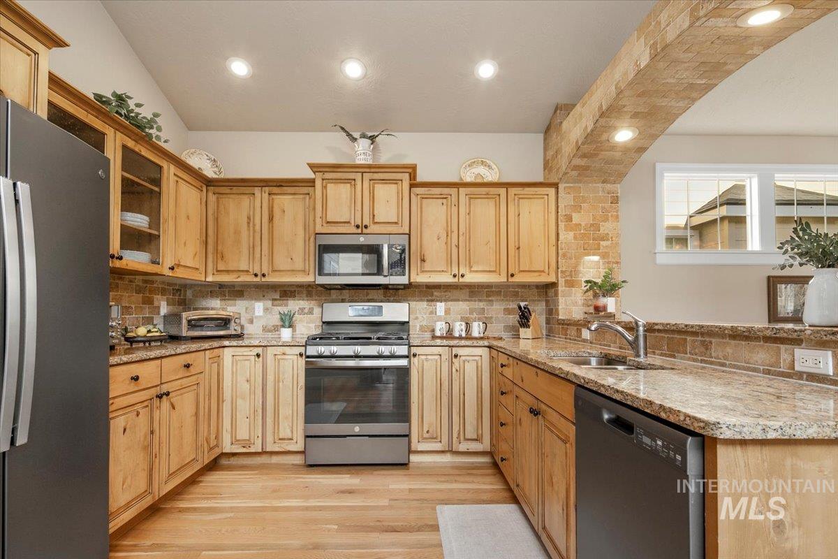 3965 N Heritage View Ave, Meridian, Idaho 83646, 3 Bedrooms, 2.5 Bathrooms, Residential For Sale, Price $524,900,MLS 98970771