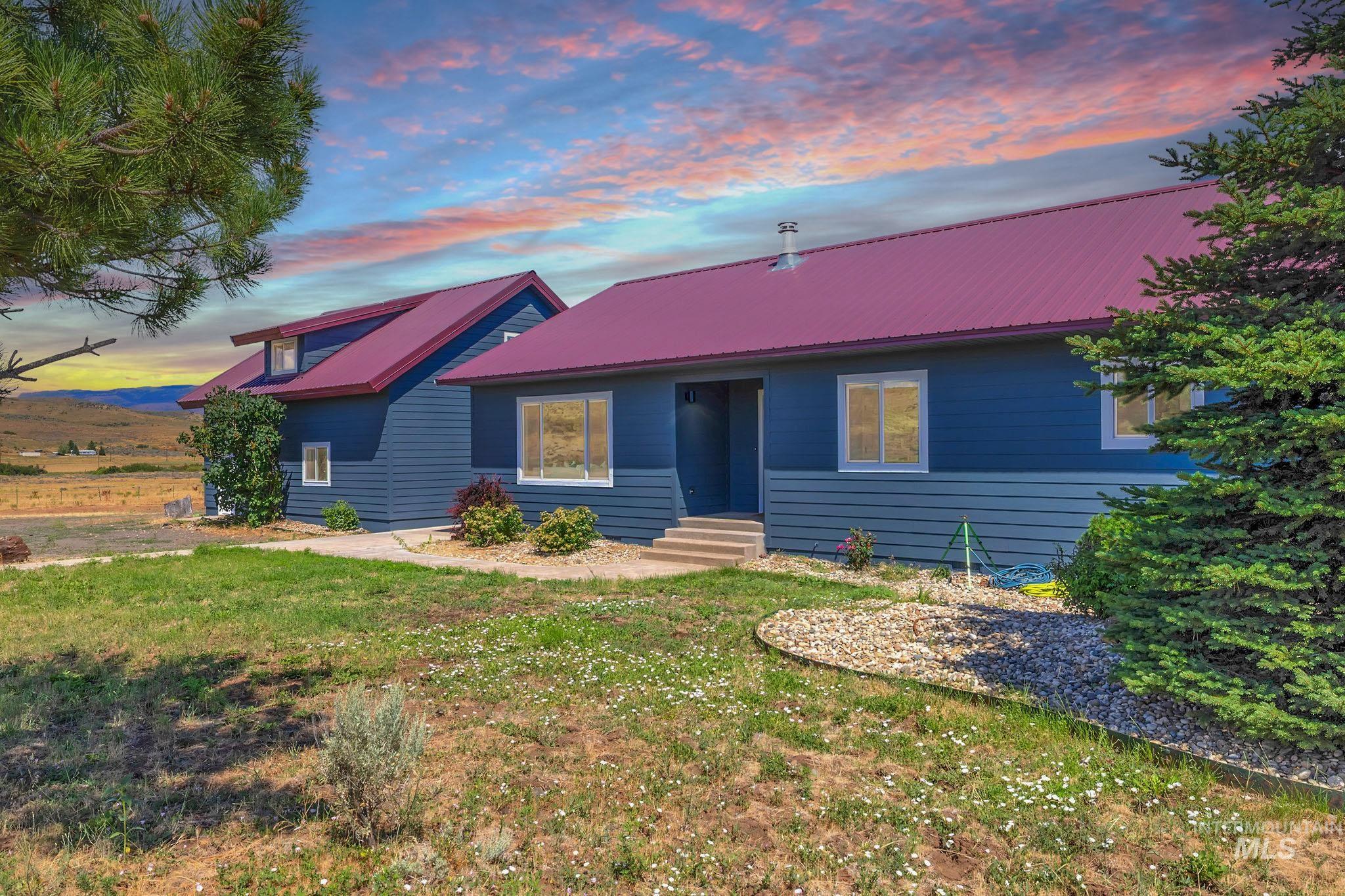 1070 W Indian Valley Rd, Indian Valley, Idaho 83632, 3 Bedrooms, 3 Bathrooms, Residential For Sale, Price $649,000,MLS 98970772